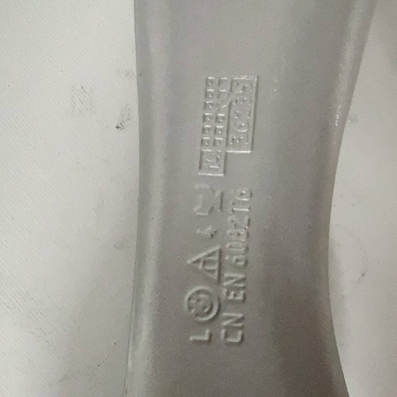Genuine Mercedes-Benz Upper Control Arm 2223300507 2223300607