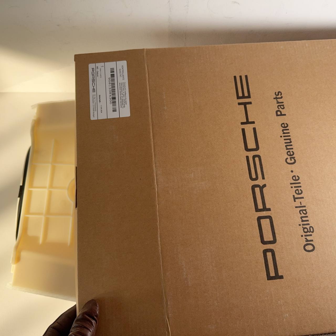 PORSCHE CAYENNE 9Y0 Air Filter 95813384300 NEW GENUINE
